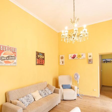 Duomo 77 - In The Heart Of The Historical Center By Elite Villas Naples Luaran gambar