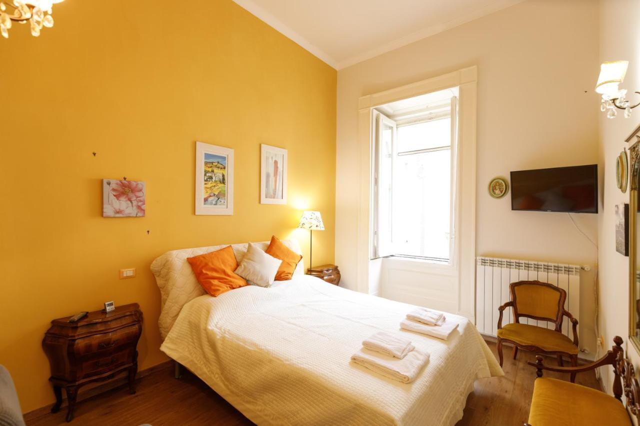 Duomo 77 - In The Heart Of The Historical Center By Elite Villas Naples Luaran gambar