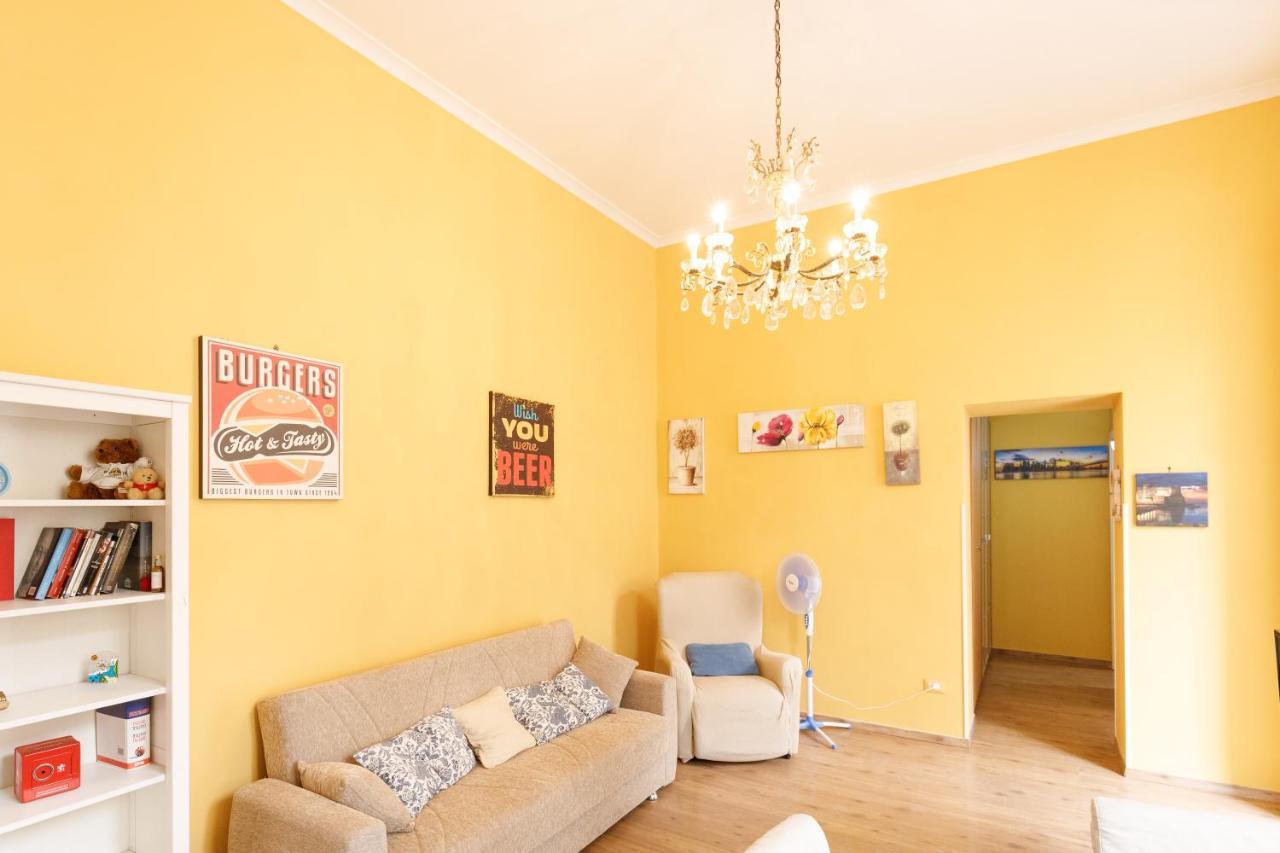 Duomo 77 - In The Heart Of The Historical Center By Elite Villas Naples Luaran gambar