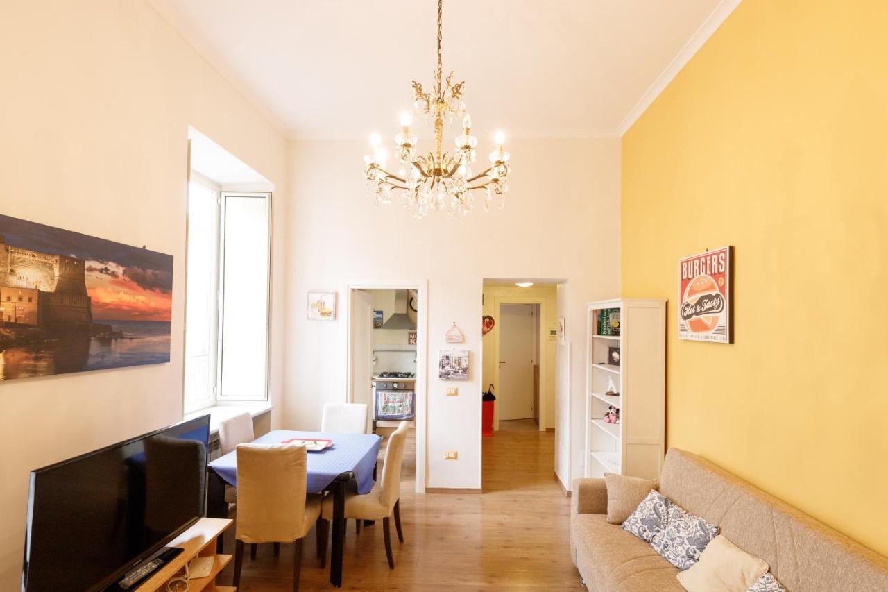 Duomo 77 - In The Heart Of The Historical Center By Elite Villas Naples Luaran gambar