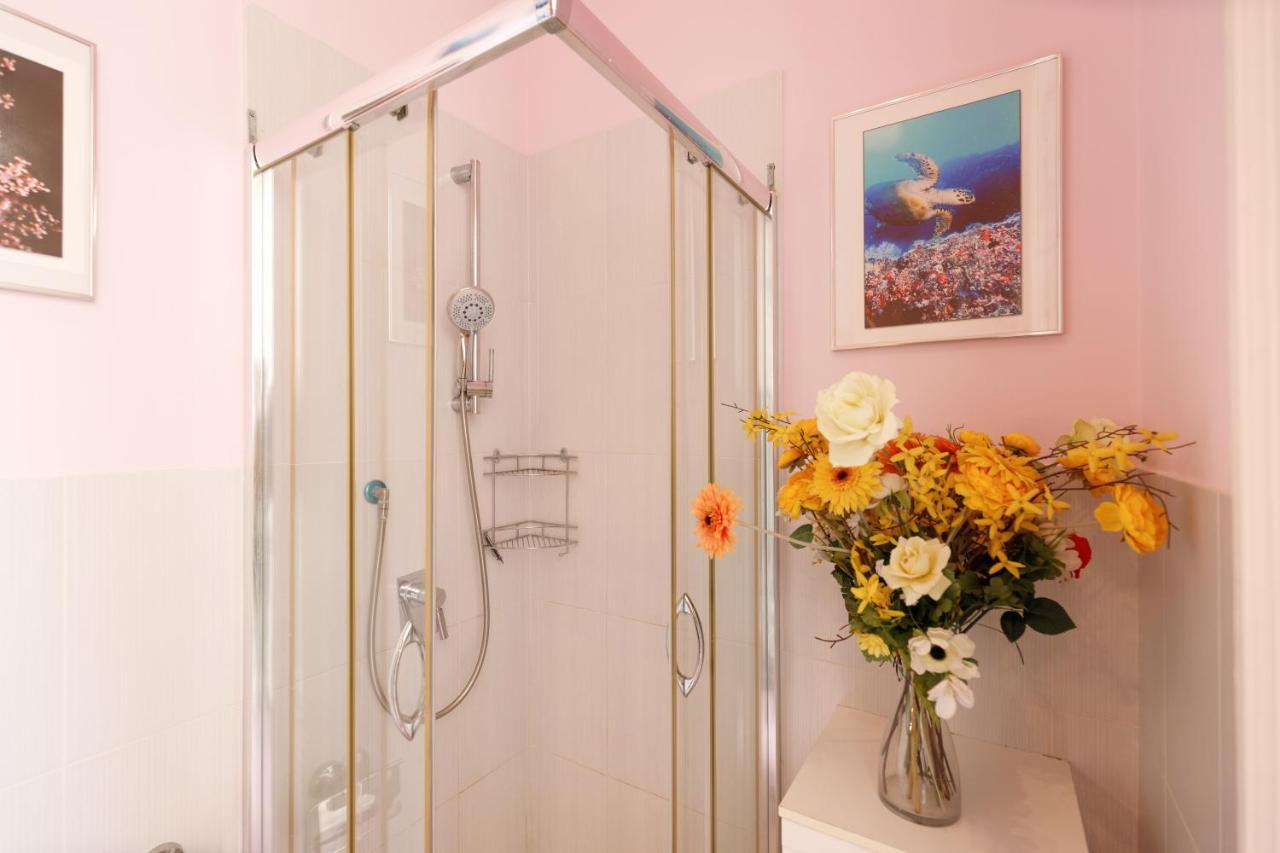 Duomo 77 - In The Heart Of The Historical Center By Elite Villas Naples Luaran gambar